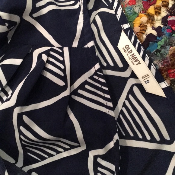 Old Navy belted dress with cute tie details - Picture 4 of 4